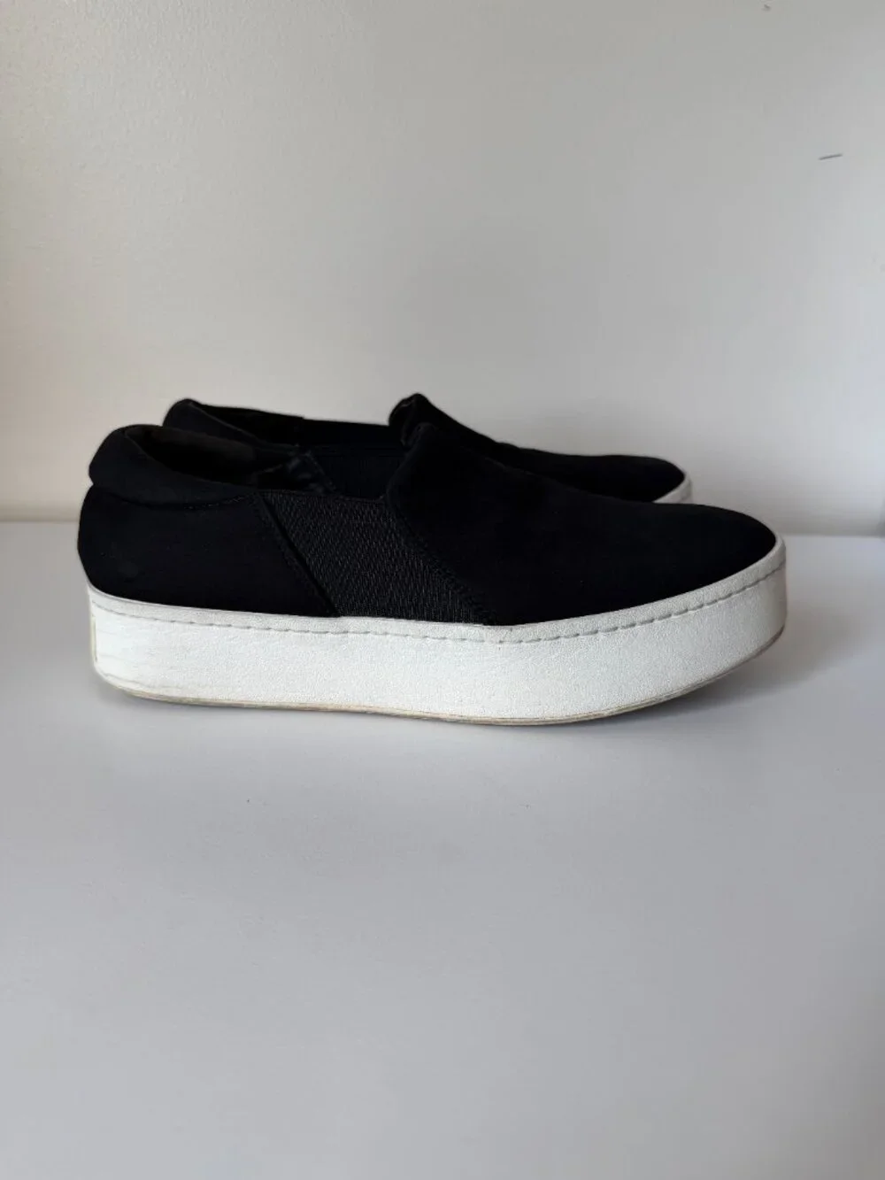 Vince Warren Platform Sneakers | Black Suede Slip-On | Size 7.5 | 1.5 Inch Heel